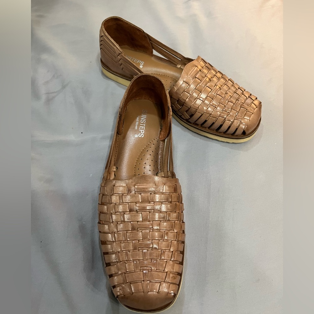 Sunsteps Hand Woven Sandals Womens Tan Size 7 Slip On Comfortable never used